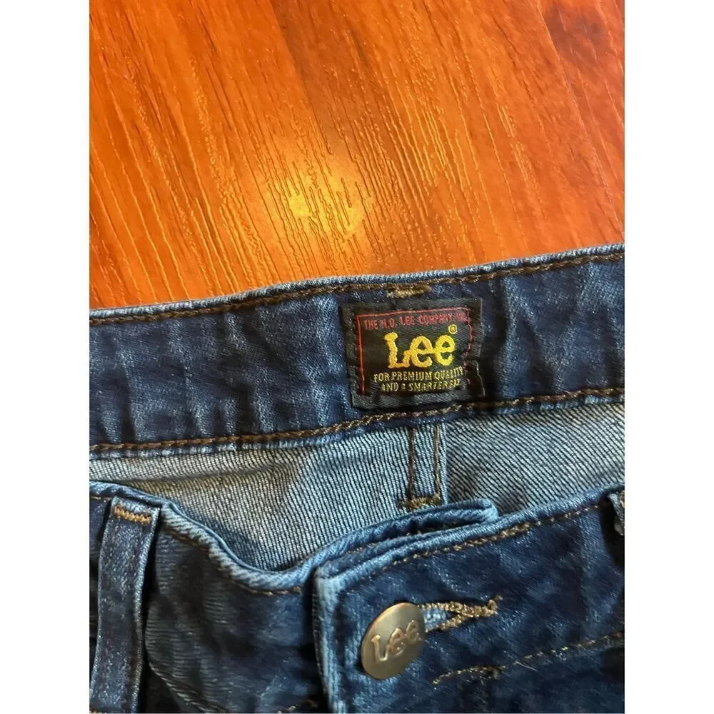 Women’s Lee dark blue jeans. Size 14, long. ￼